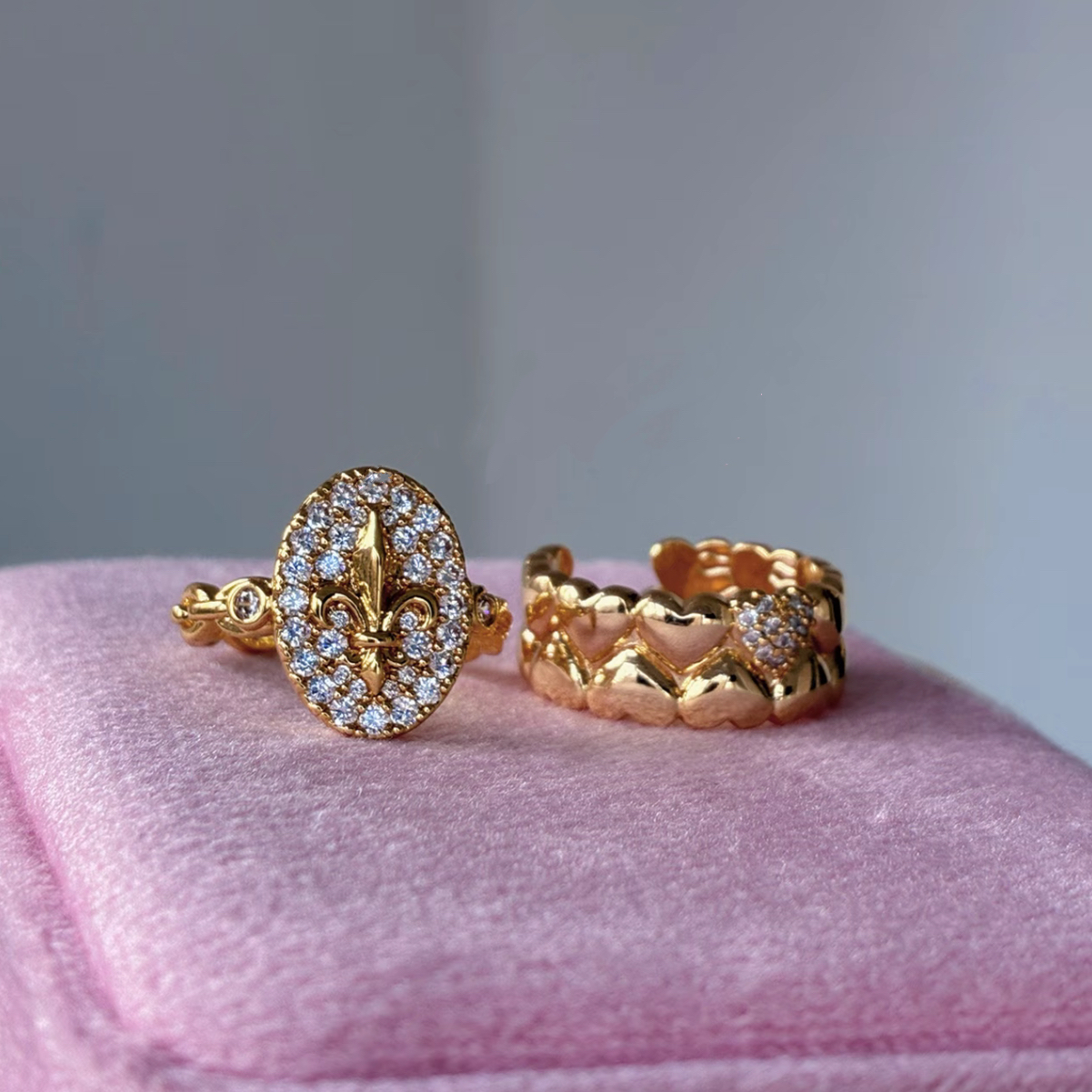 Rhinestone-Set Iris Relief Ring Two-Piece Set