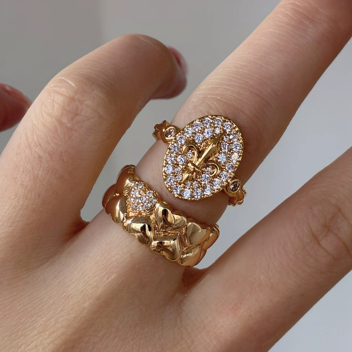 Rhinestone-Set Iris Relief Ring Two-Piece Set