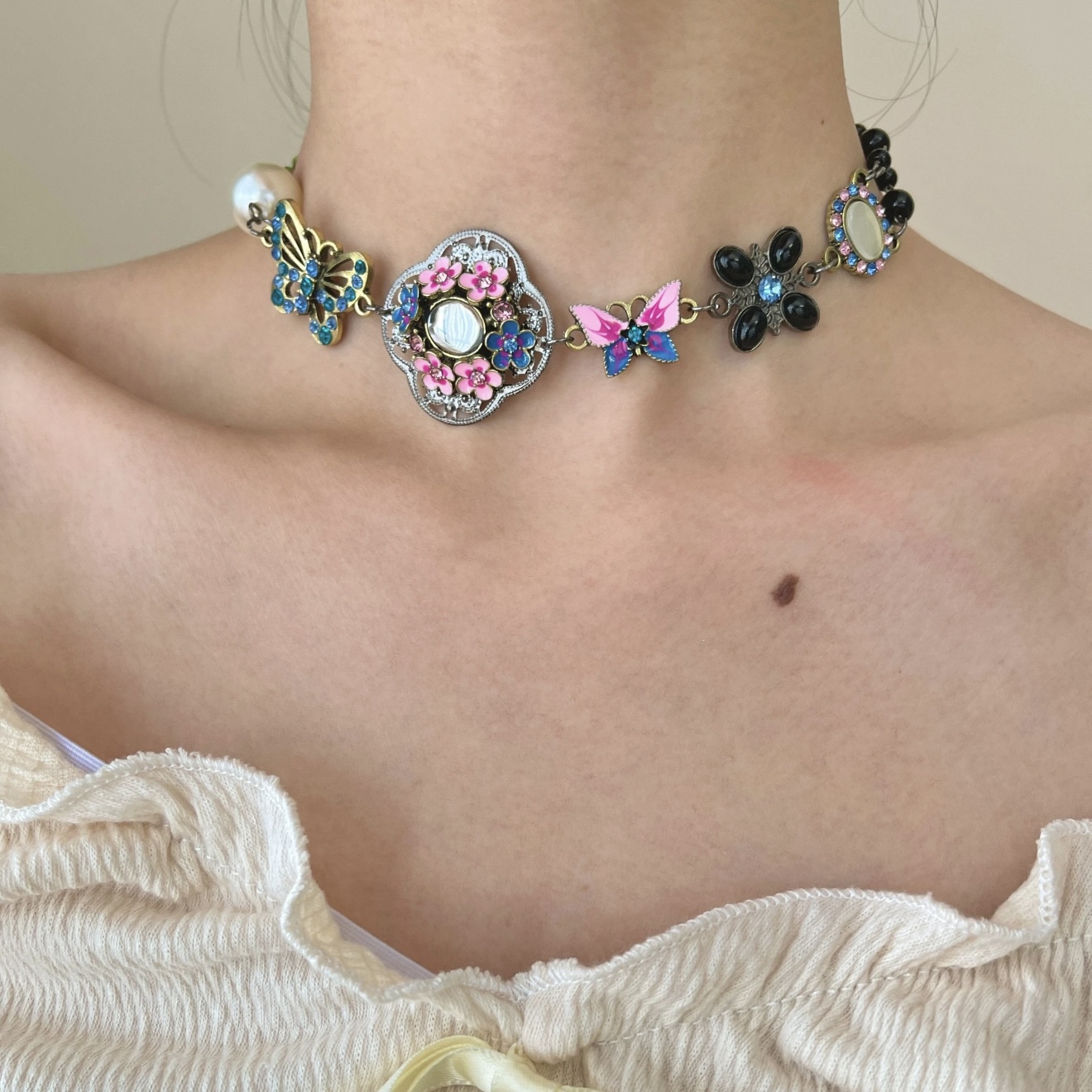 Garden Ward Choker With Twin Bloom Butterfly