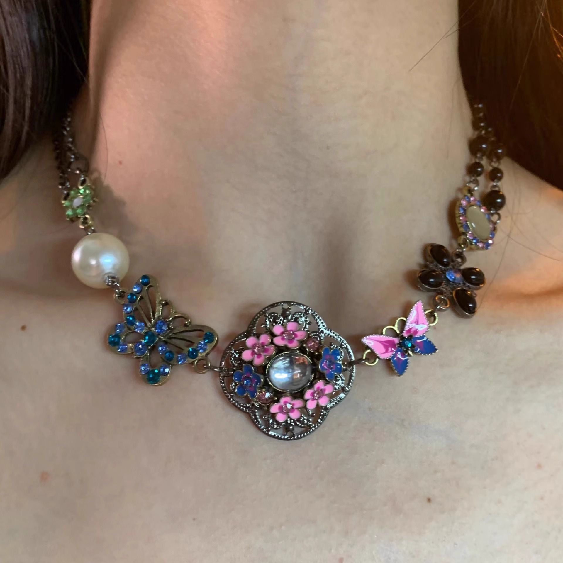 Garden Ward Choker With Twin Bloom Butterfly