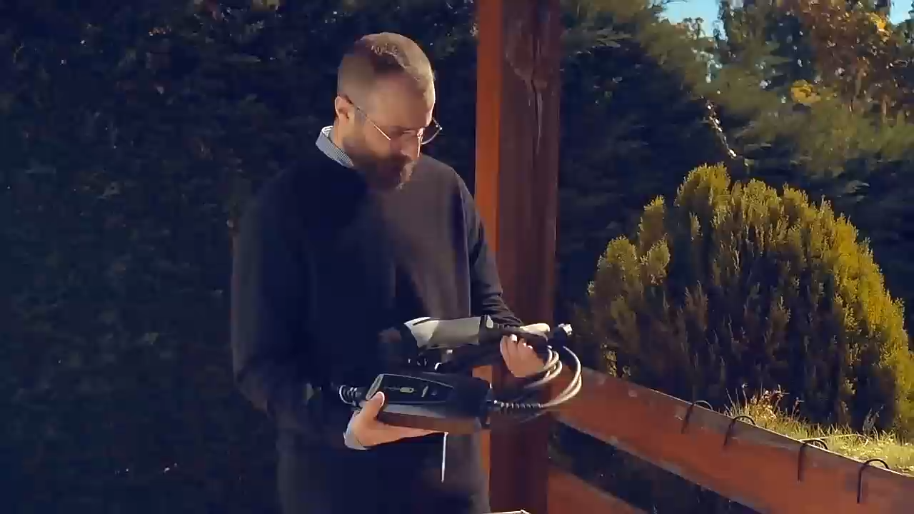 SIGOR Manufacturer Electric Car Adapter Ev Charger Adapter for tesla 32A Single Phase Emobile Ev Charger with LCD for Ev Electric Car