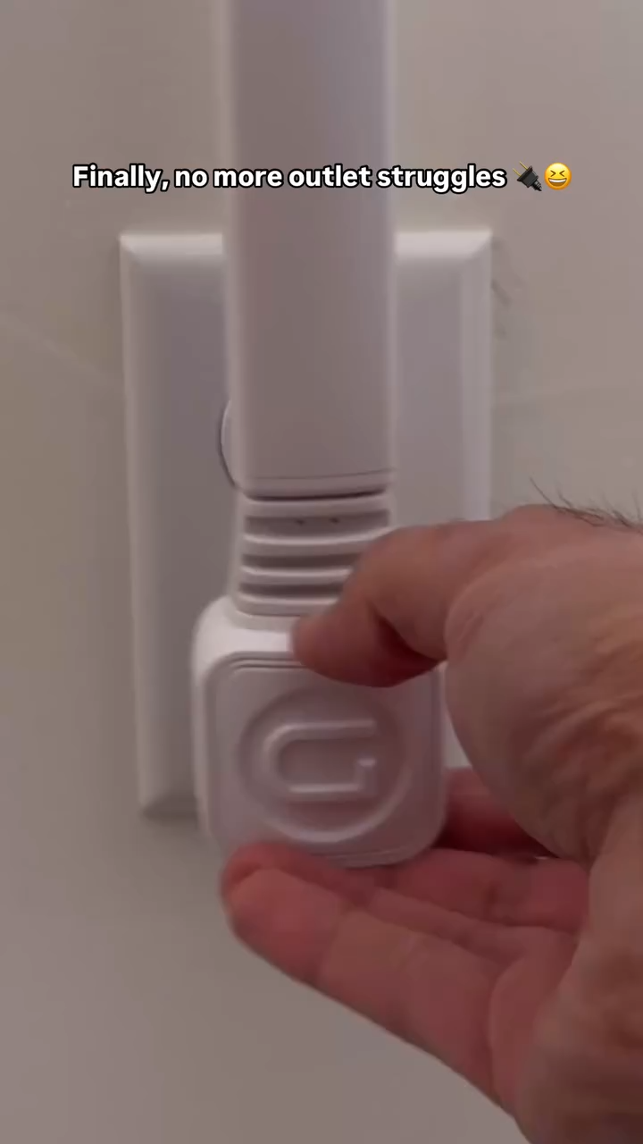 SIGOR Electrical Outlet Extender  retractable swivel socket with USB-A, USB-C sockets