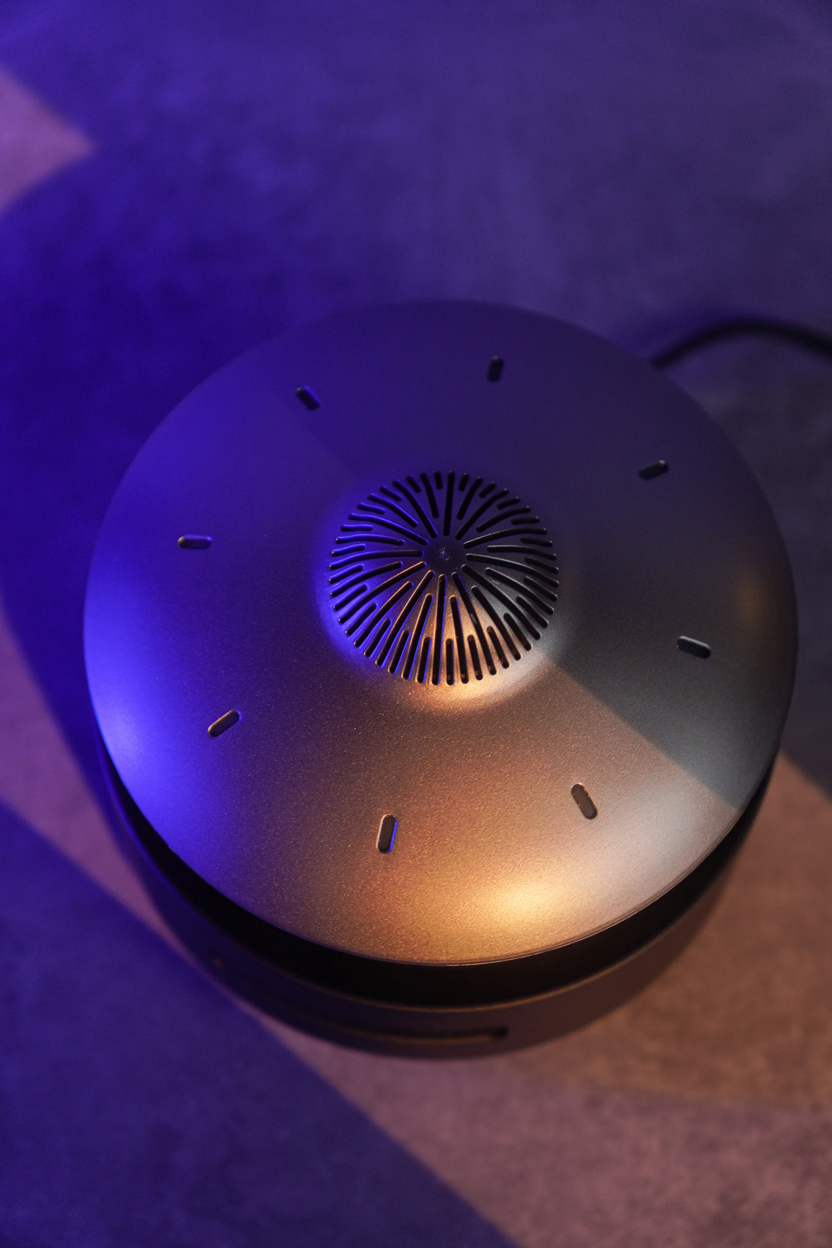 SIGOR Portable Audio Player Automatic Lifting Floating UFO Bluetooth Speaker