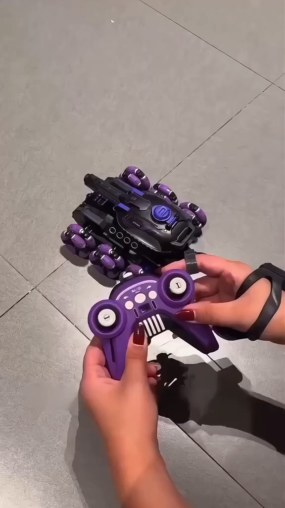 SIGOR Six-Wheeled Remote Control Gesture Sensor Tank Car