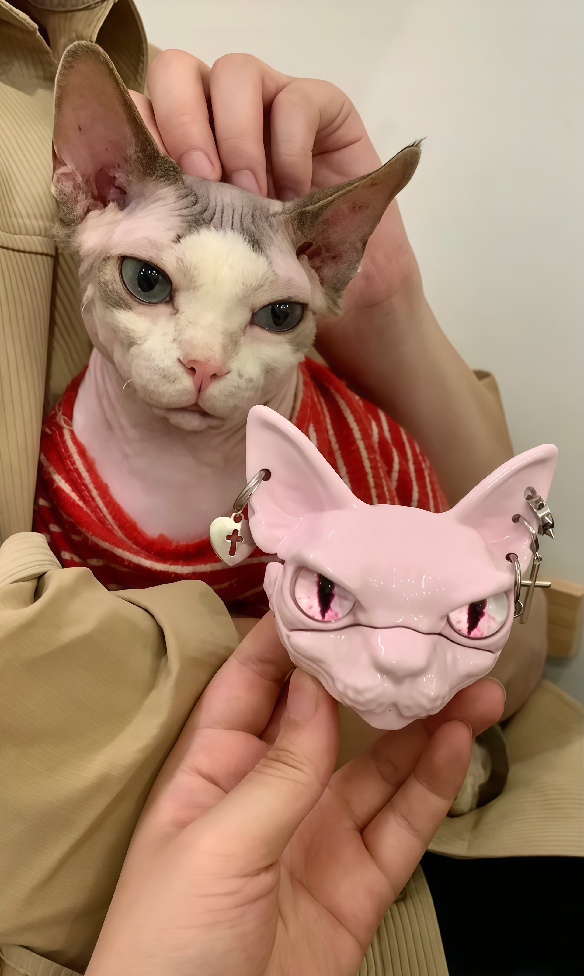 SIGOR Sphynx Cat AirPods Case
