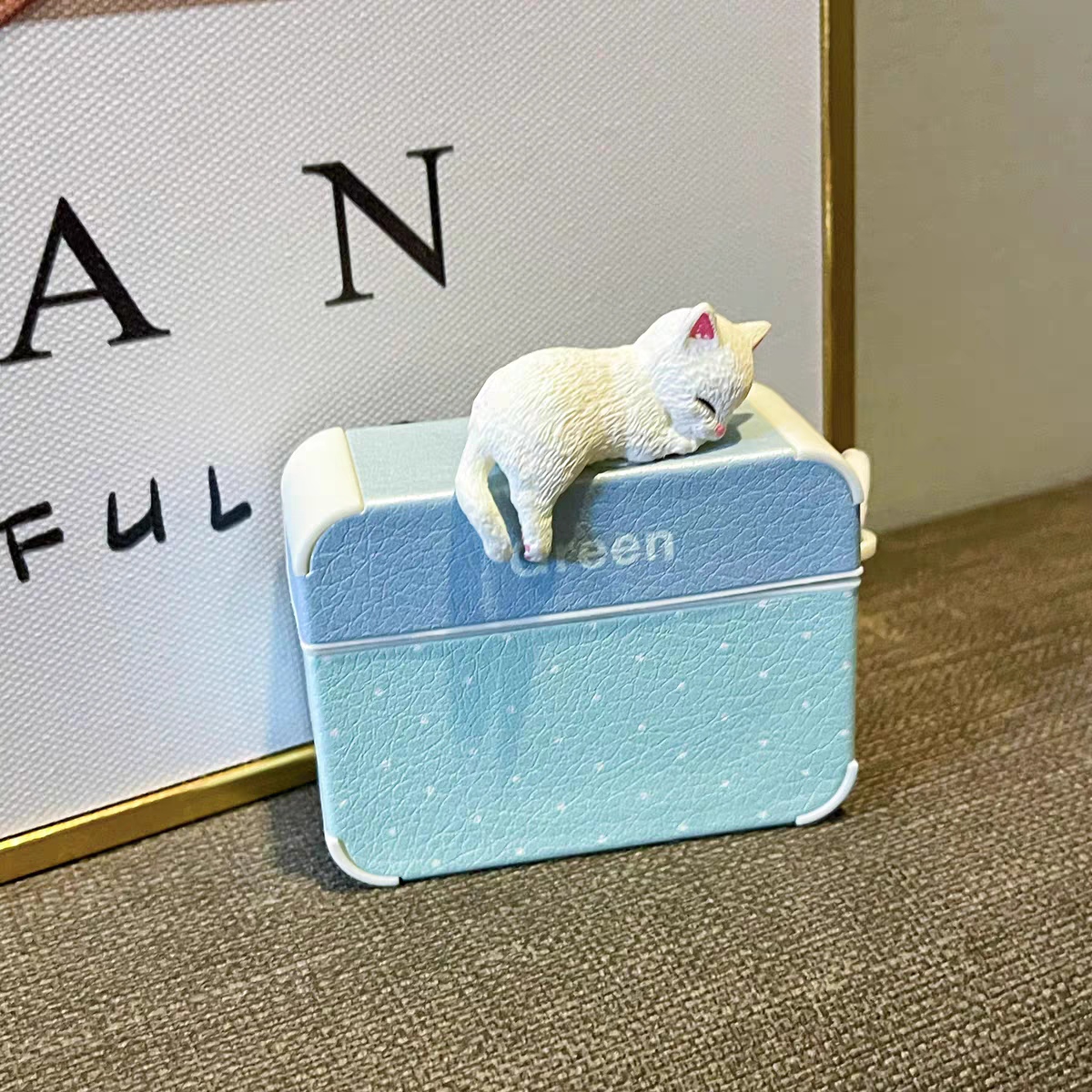 SIGOR Polka Cat AirPods Case