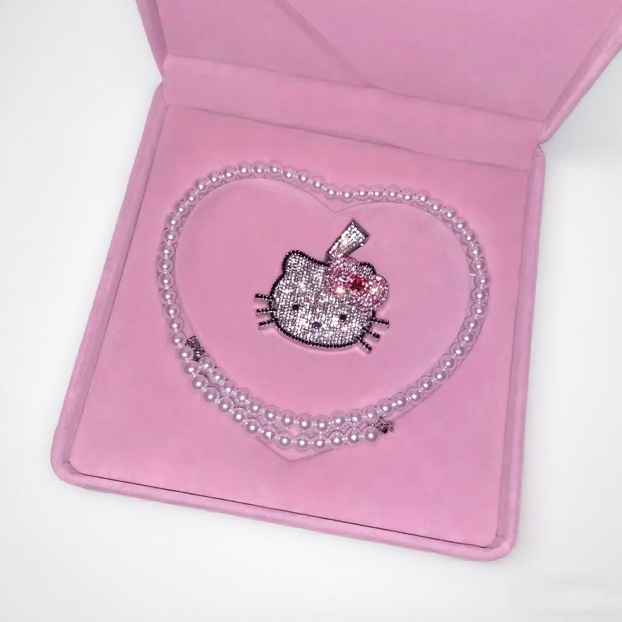 SIGOR Hello Kitty Sparkly Rhinestone Pearl Necklace
